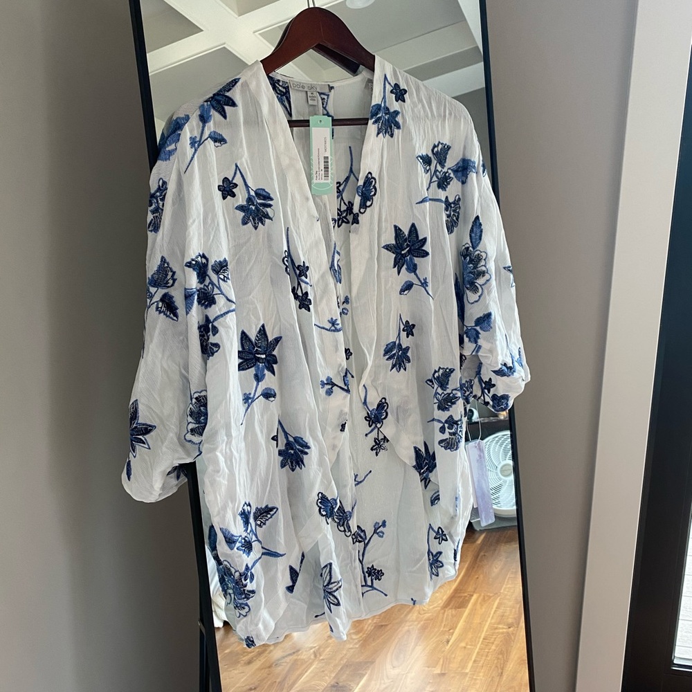 Pale Sky Archie embroidered Kimono